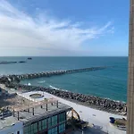 Flat Tabajara Residence